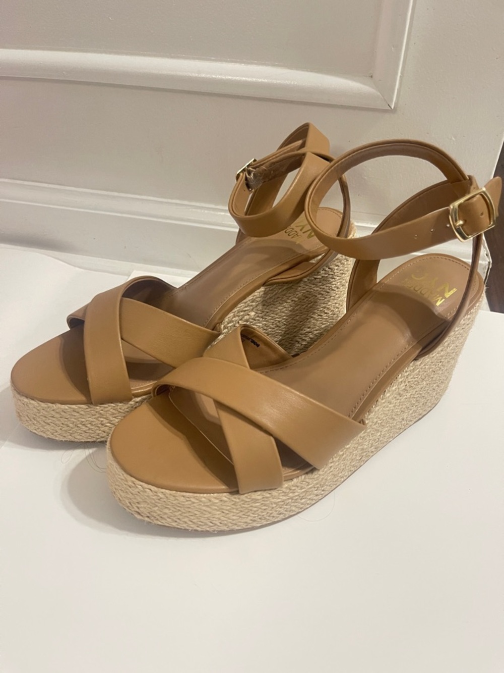 Madden NYC Women’s Strappy Wedge Sandals, Size 9.5 Medium Width - Picture 2 of 6